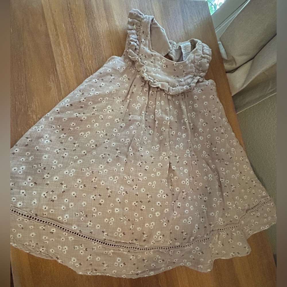 Tahari dress in 3T is gorgeous!